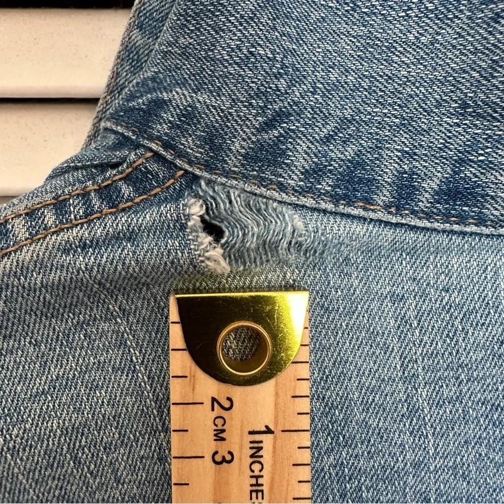 Uniqlo Light Wash Denim Jacket Womens Large Classic Trucker - Picture 6 of 11